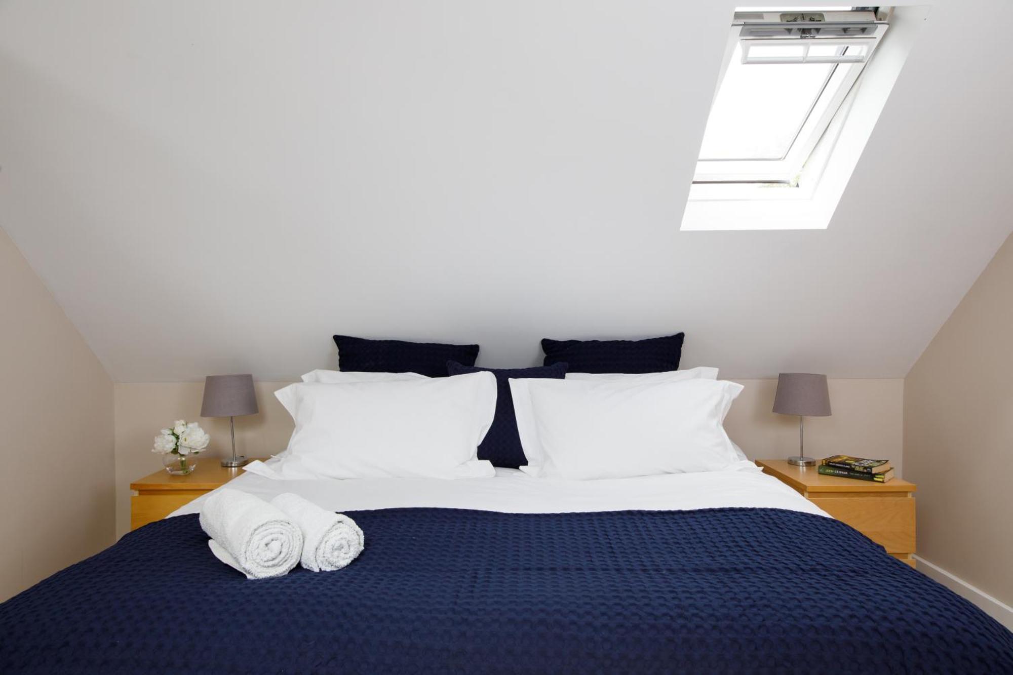 'Orchard Croft Lodge - Chichester', Book-Direct, New Home 1,367 Sq' Ft' , Can Sleep 8 On Request , Split & Link 'Super King' Size Beds, Free Wi-Fi, Sky Tv & Sky Sports, 9 - Minutes From West Wittering Beach, Very Quiet Location, Dog Friendly Экстерьер фото